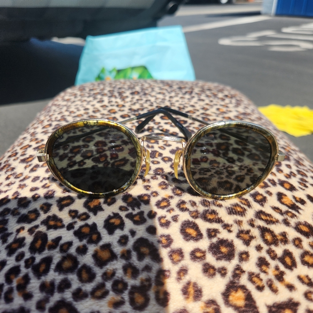 Gold Round Sunglasses